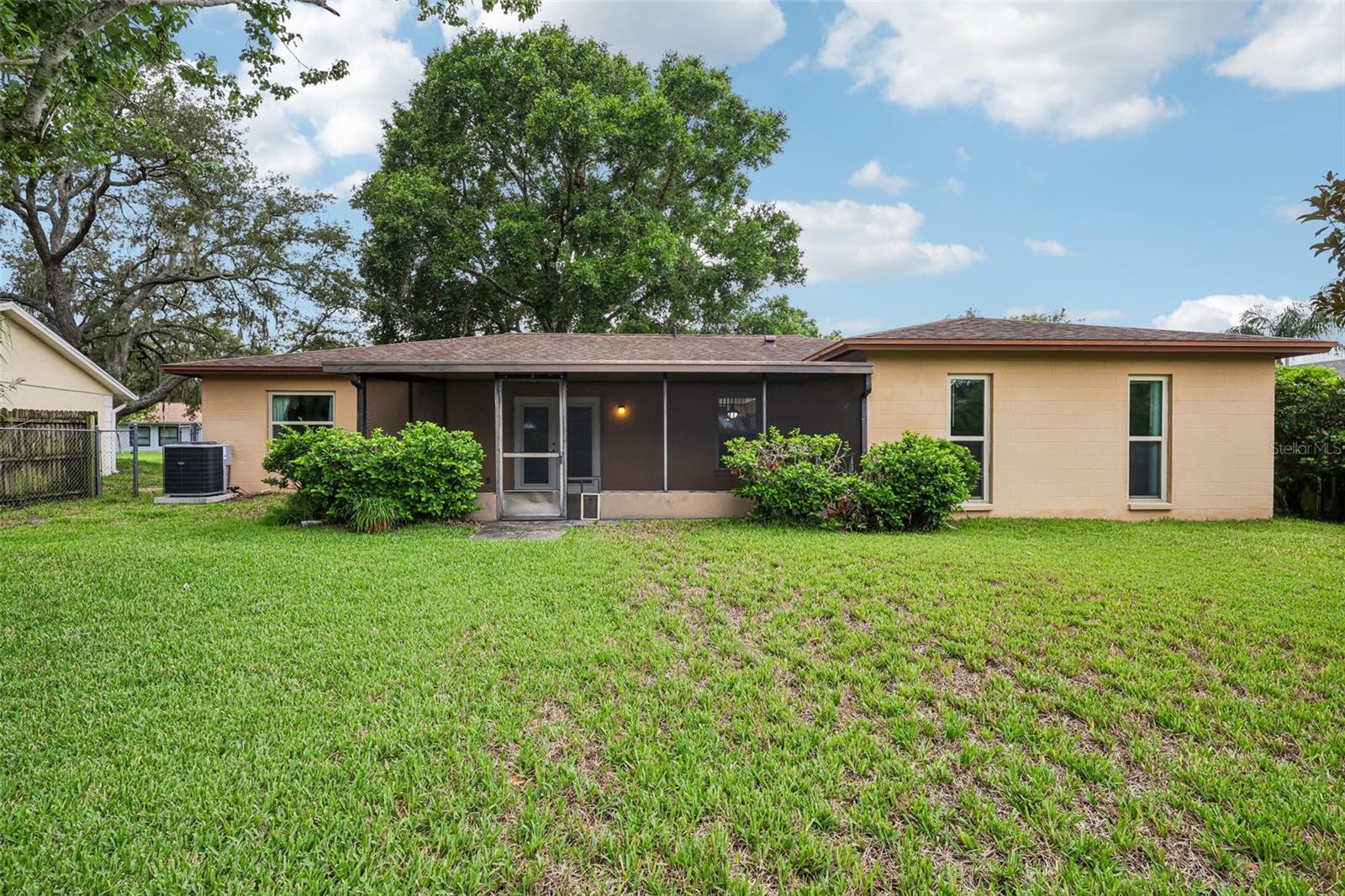 3718 SAND PEBBLE DR — photo 33