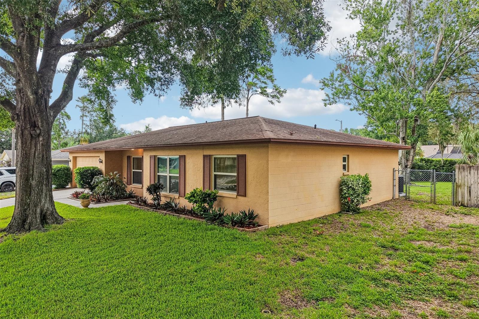 3718 SAND PEBBLE DR — photo 44