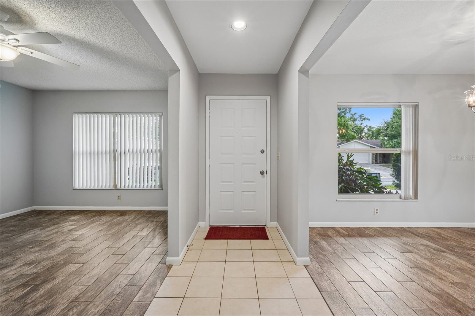 3718 SAND PEBBLE DR — photo 3