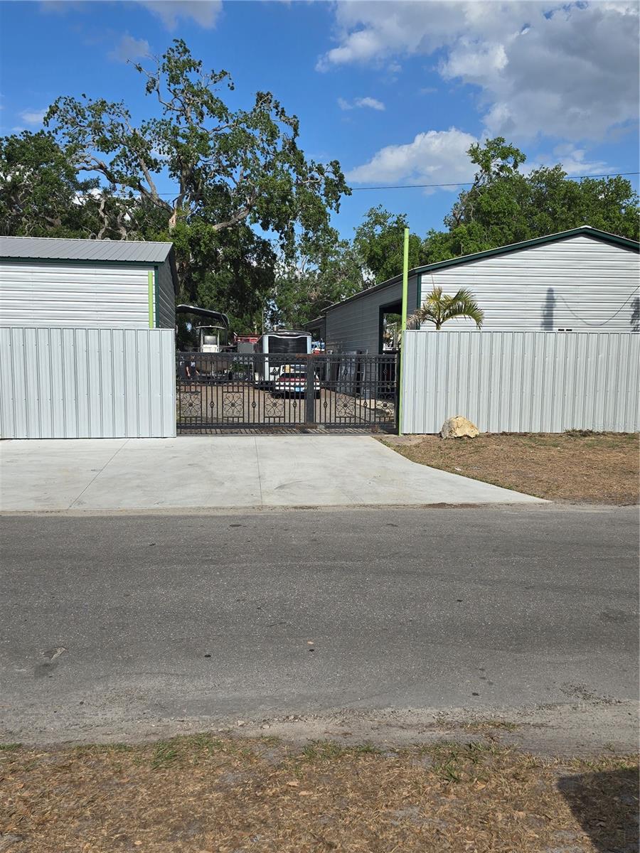 5823 BARRY LN — photo 8