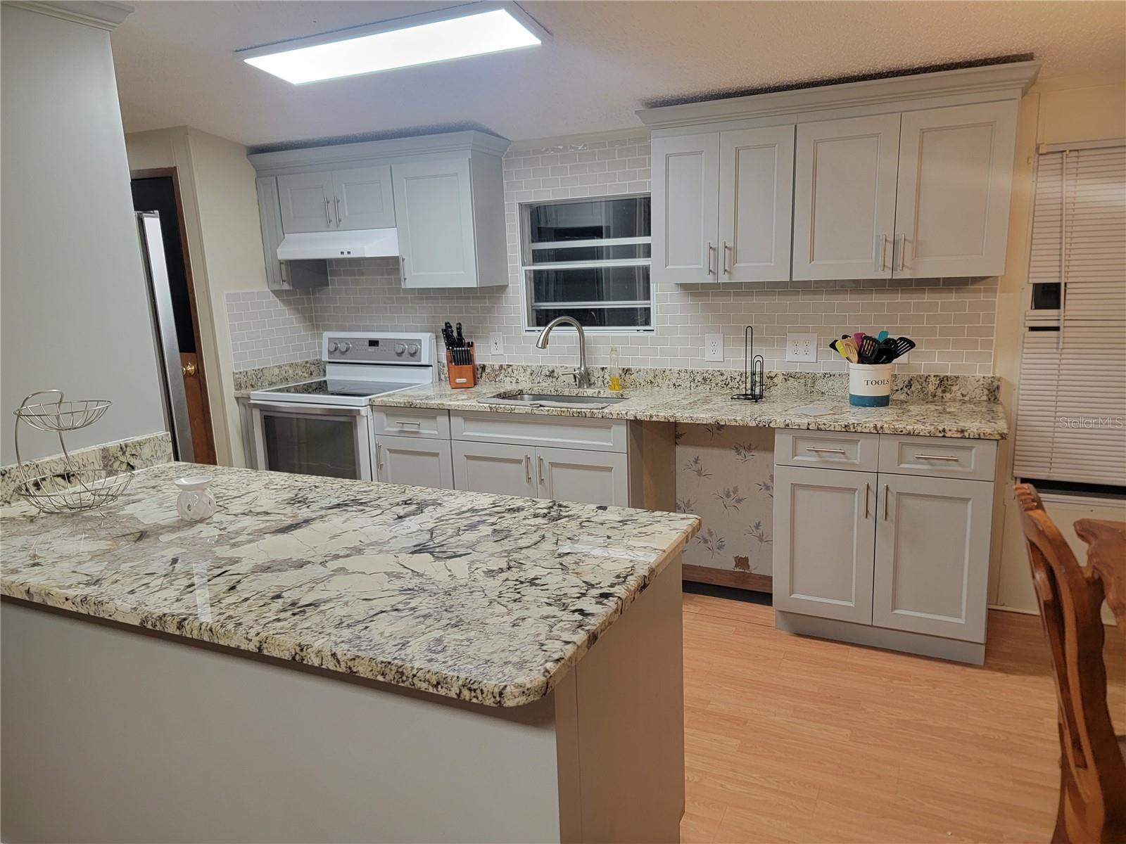 5823 BARRY LN — photo 7
