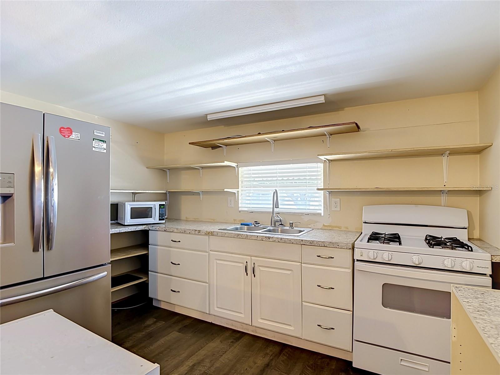 39032 OLA AVE — photo 10