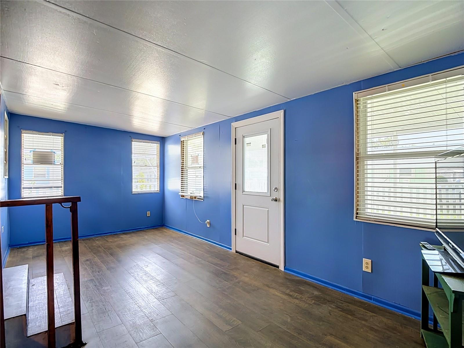 39032 OLA AVE — photo 8