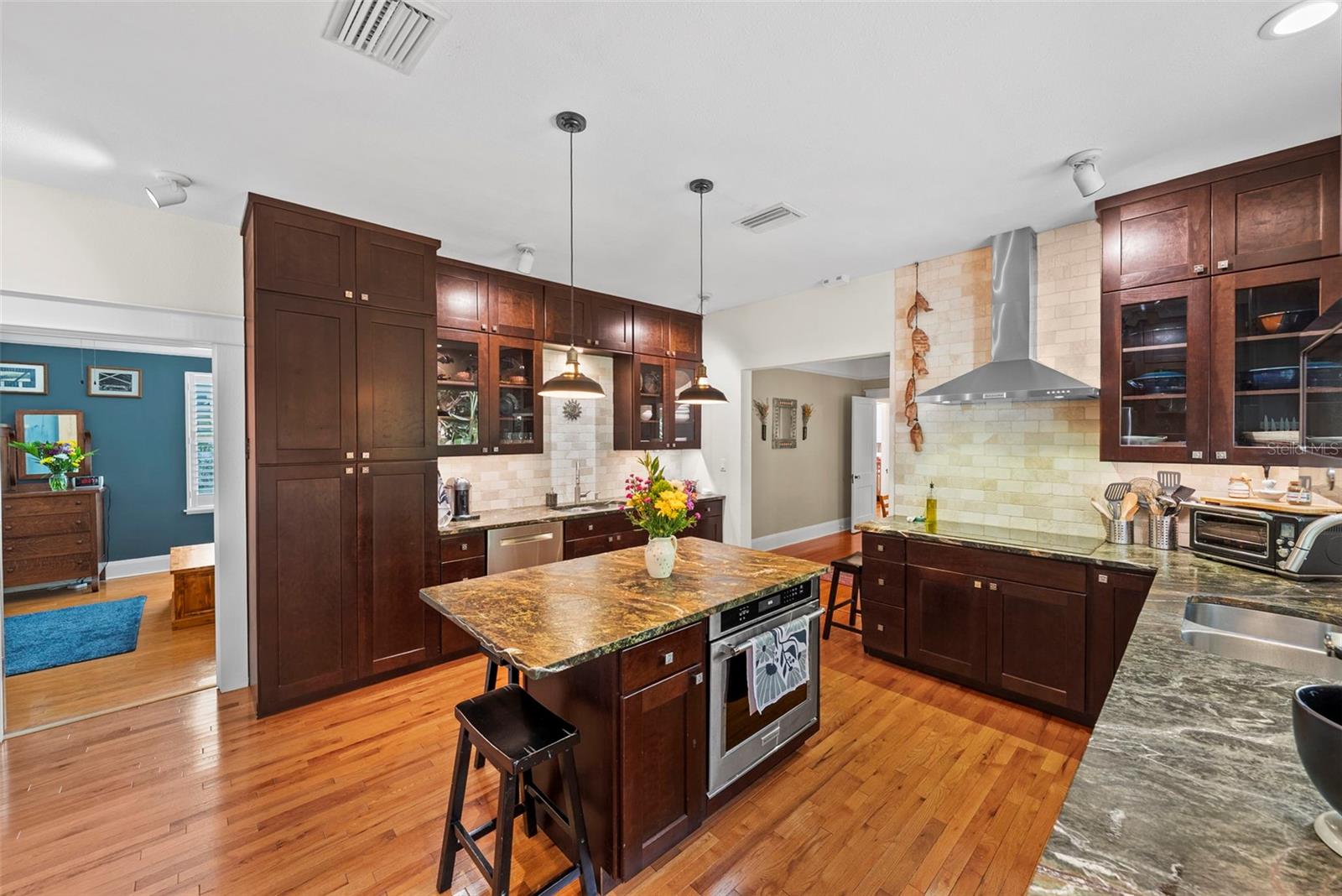 2915 W ANGELES ST — photo 15