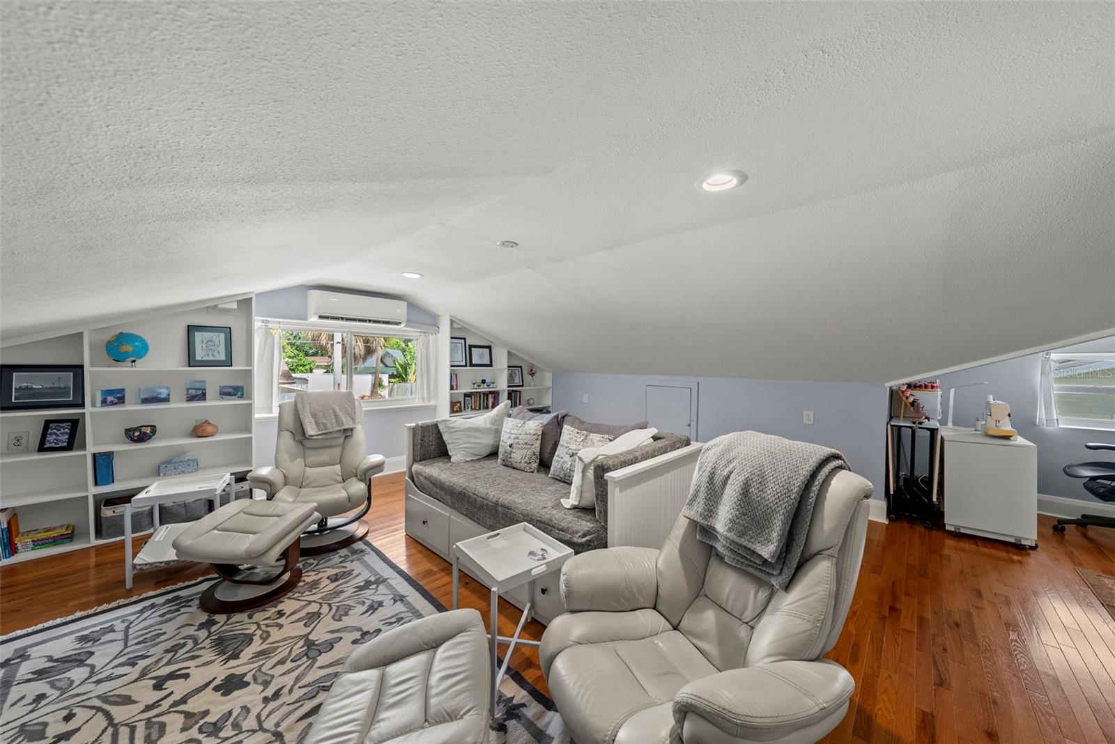 2915 W ANGELES ST — photo 35