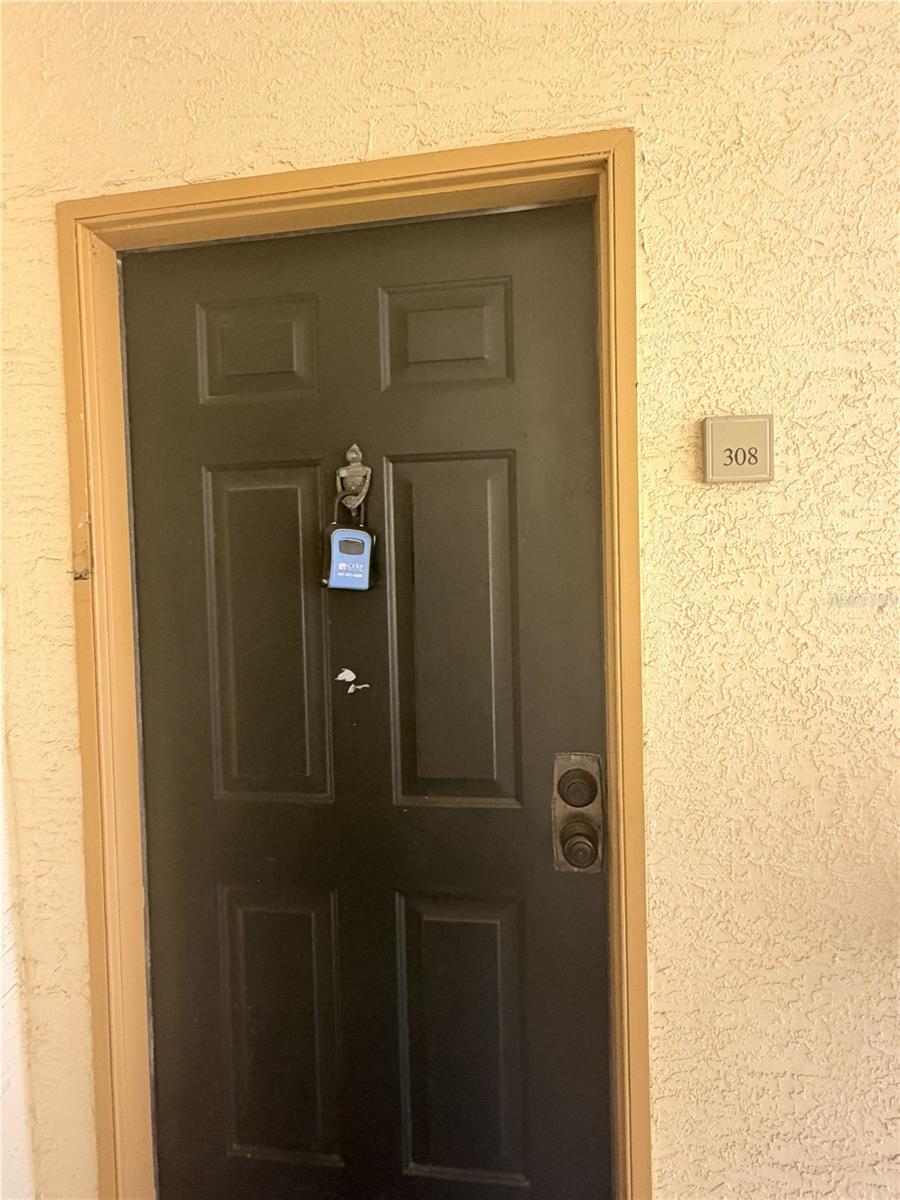 5616 PINNACLE HEIGHTS CIR #308 — photo 3