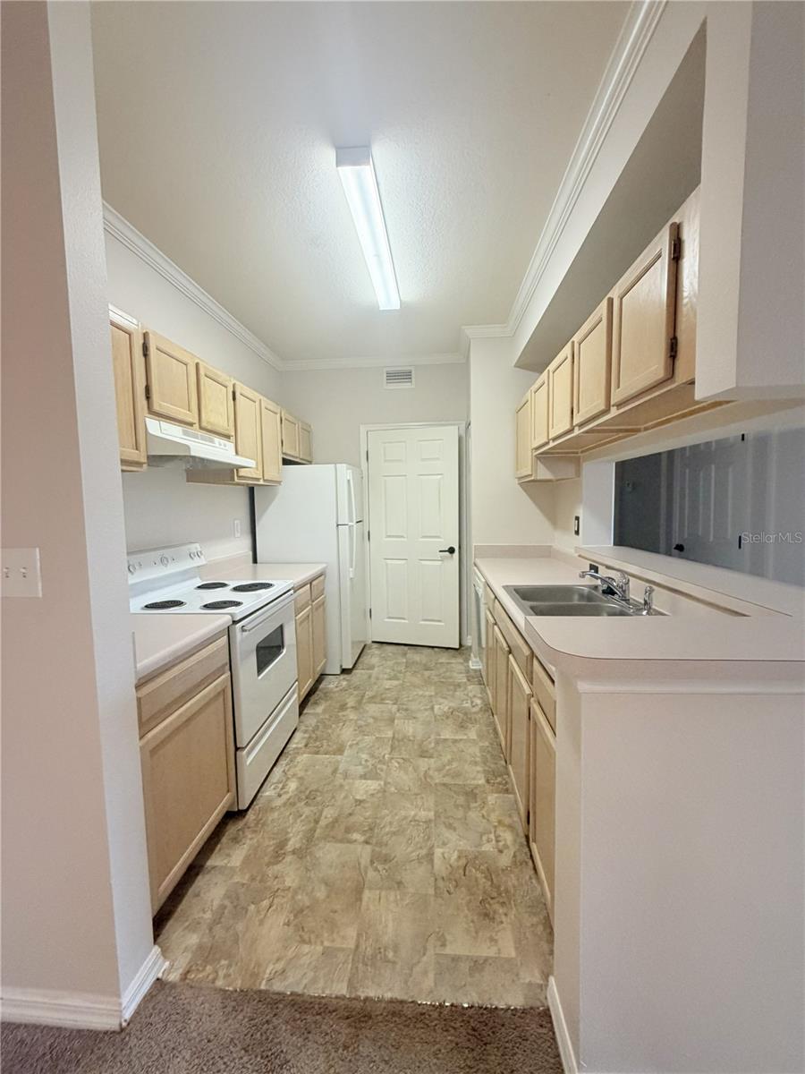 5616 PINNACLE HEIGHTS CIR #308 — photo 8