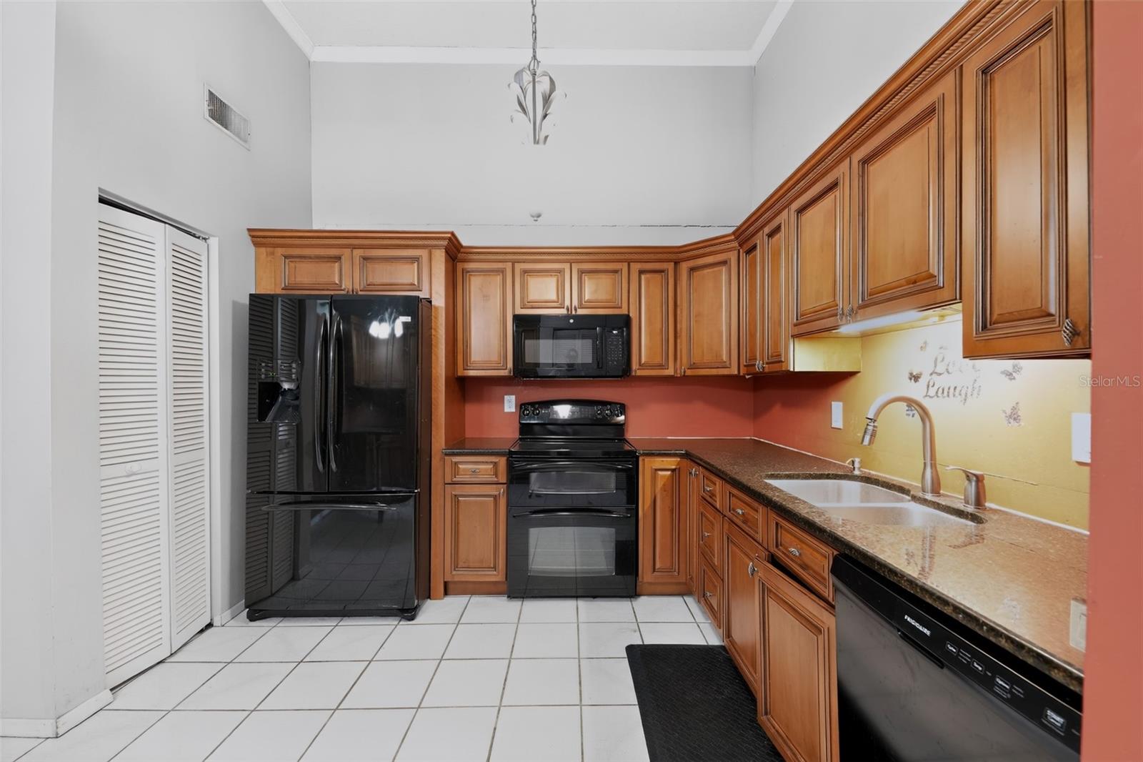 3205 LAUREL DALE DR — photo 8