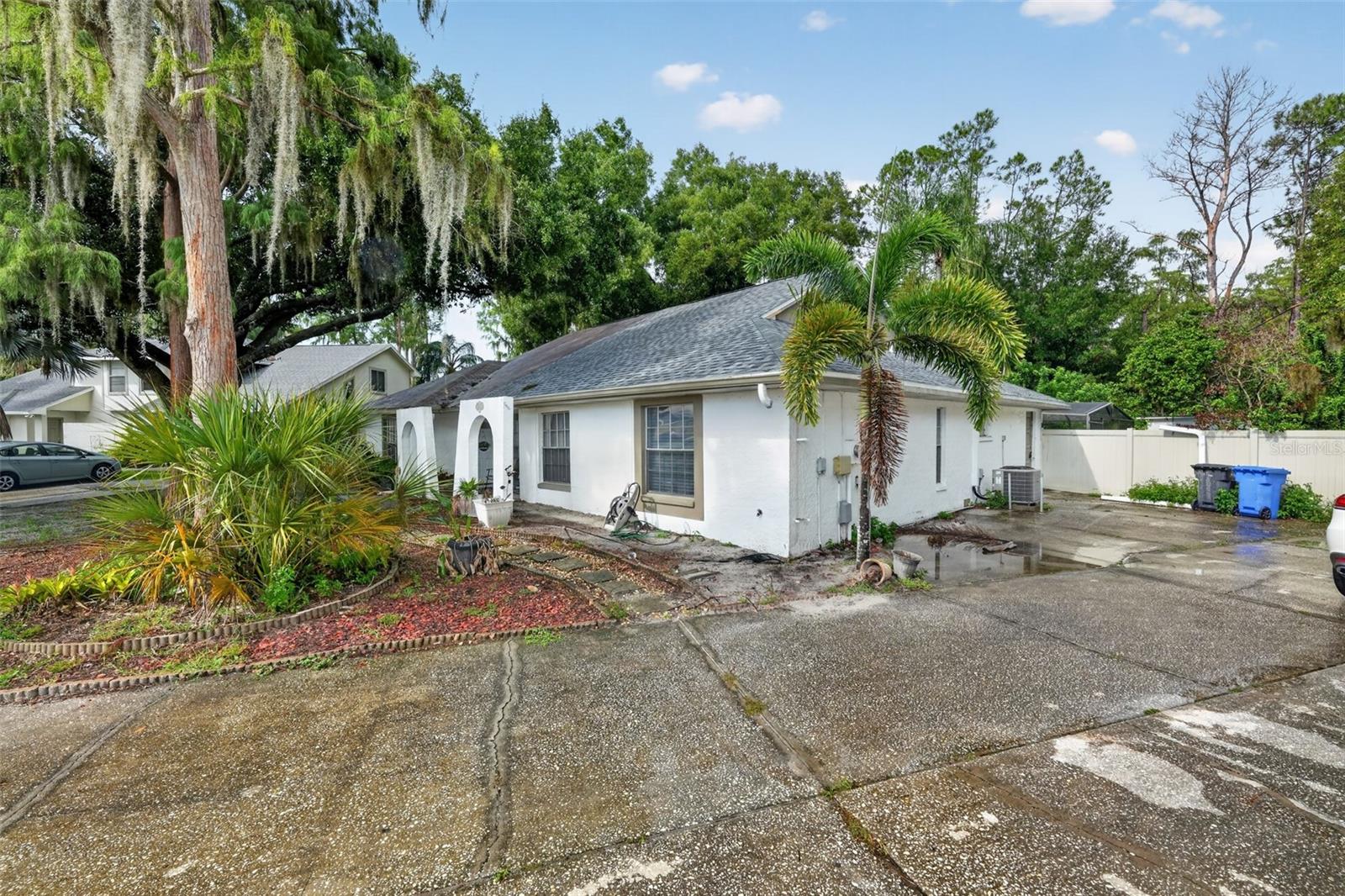 3205 LAUREL DALE DR — photo 2