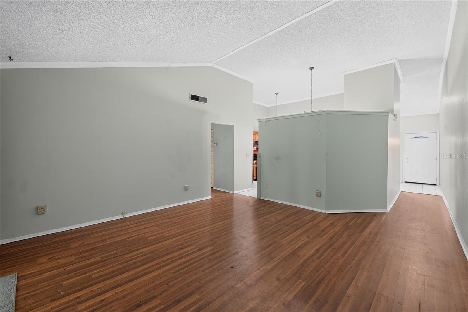 3205 LAUREL DALE DR — photo 13