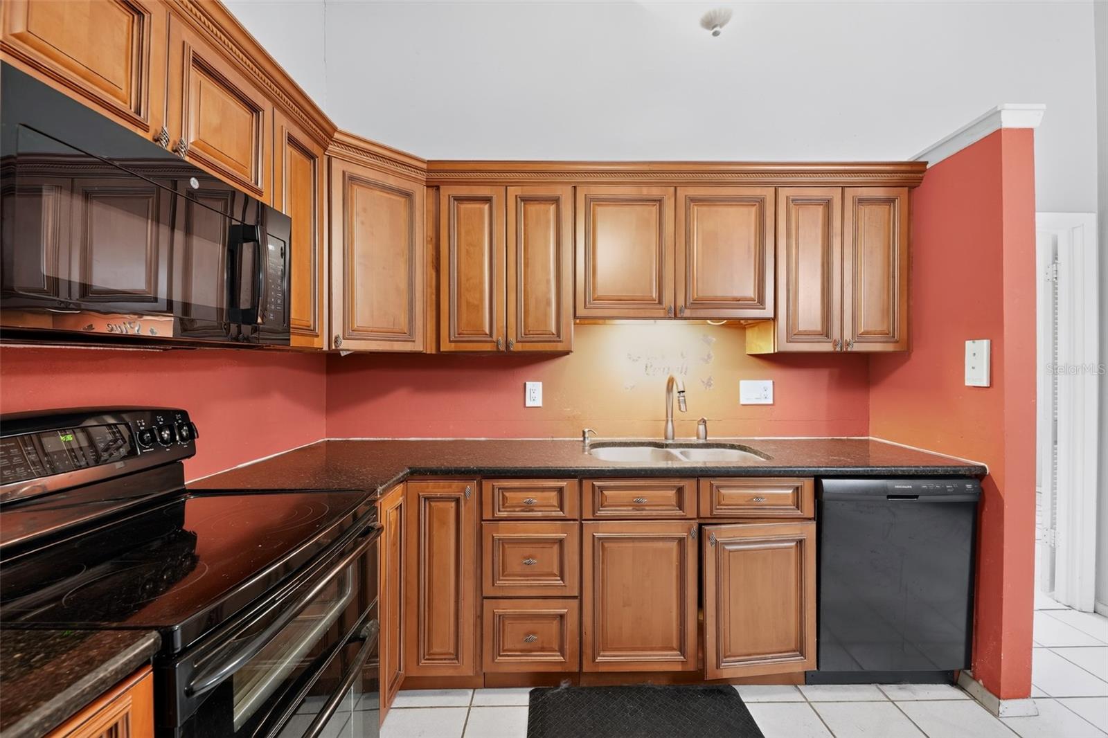 3205 LAUREL DALE DR — photo 10