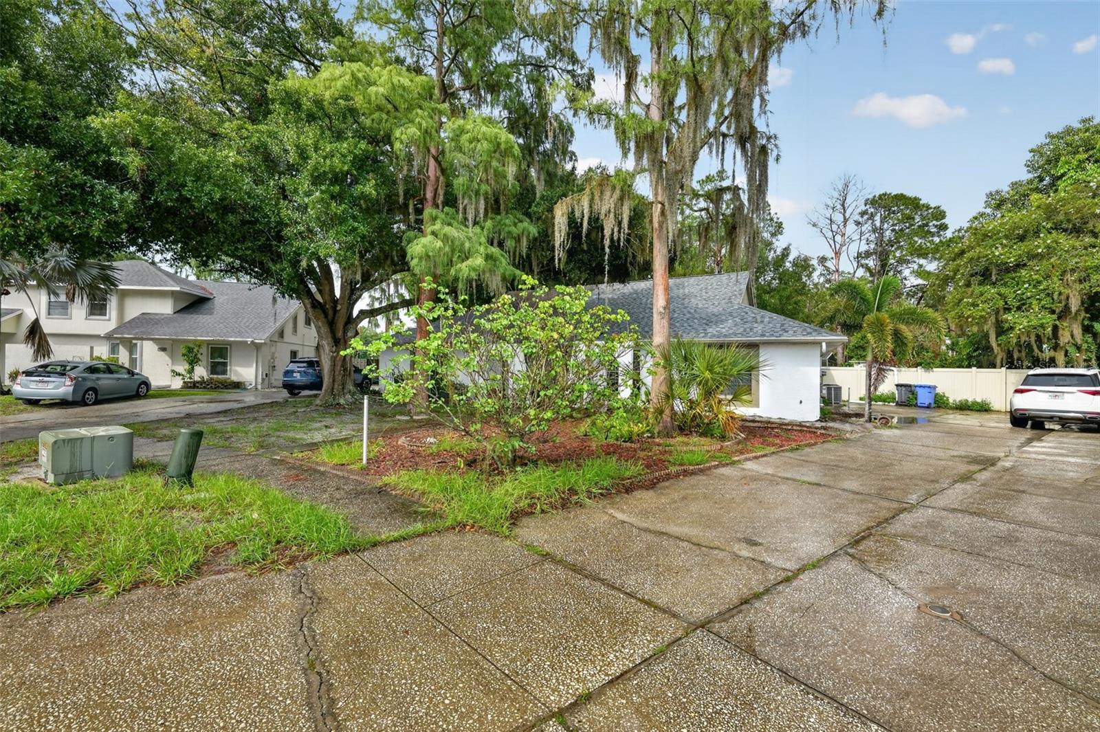 3205 LAUREL DALE DR — photo 3