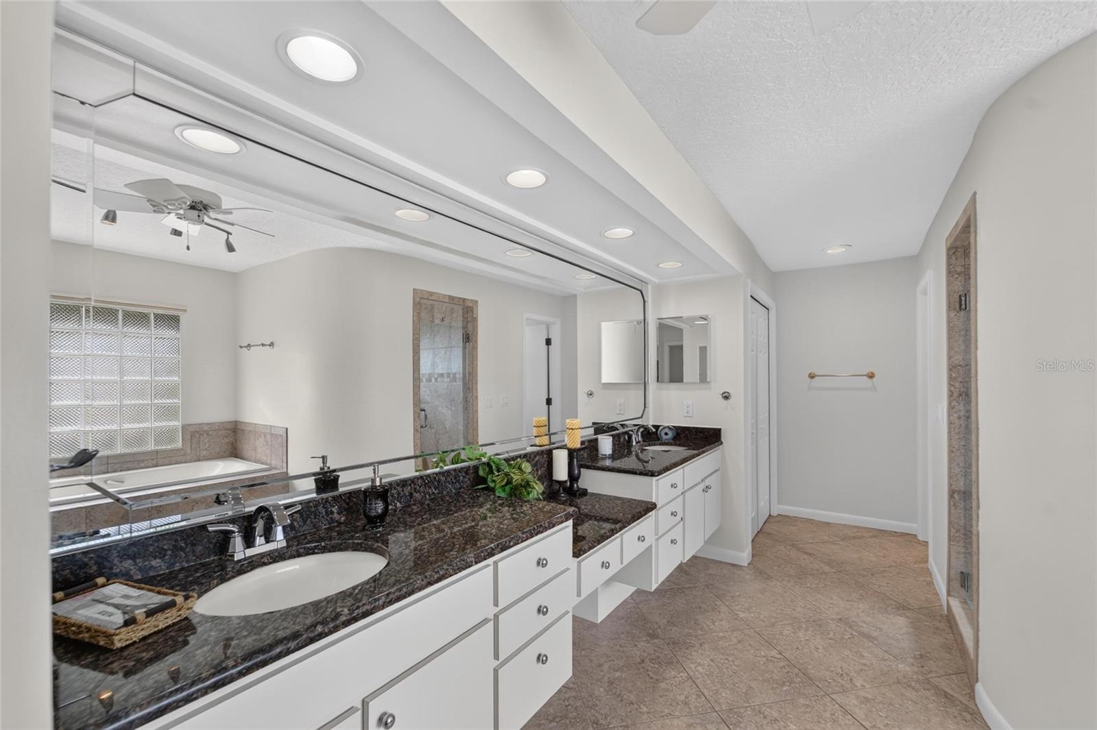 14015 SHADY SHORES DR — photo 21