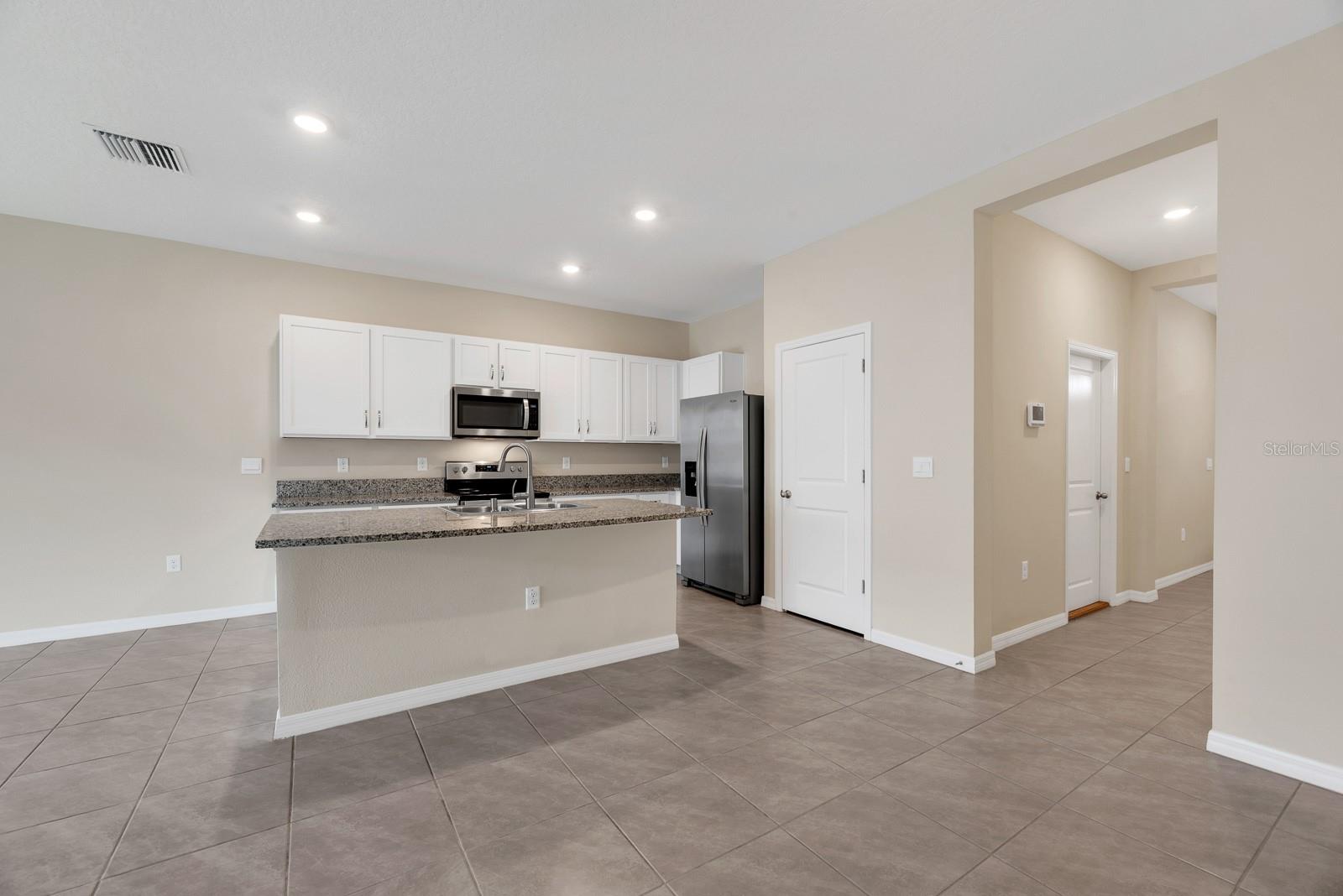 3507 MARIGOLD PATCH CT — photo 7