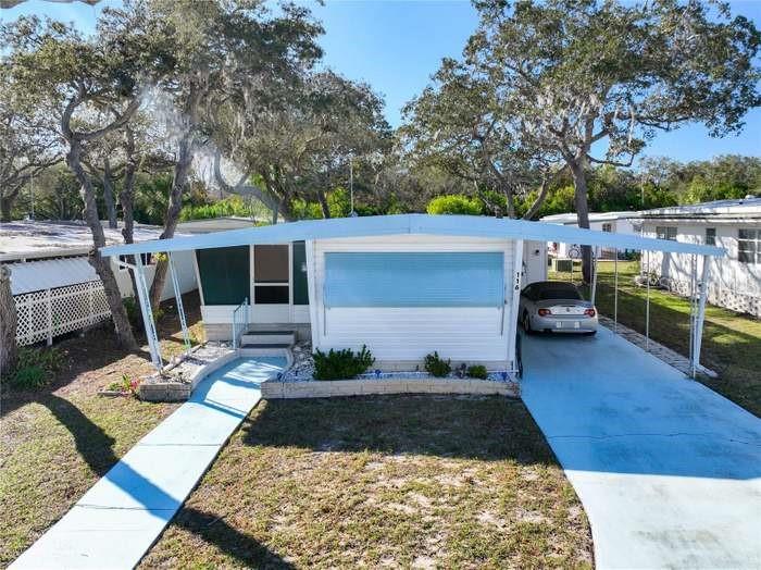 2331 BELLEAIR RD #116 — photo 29