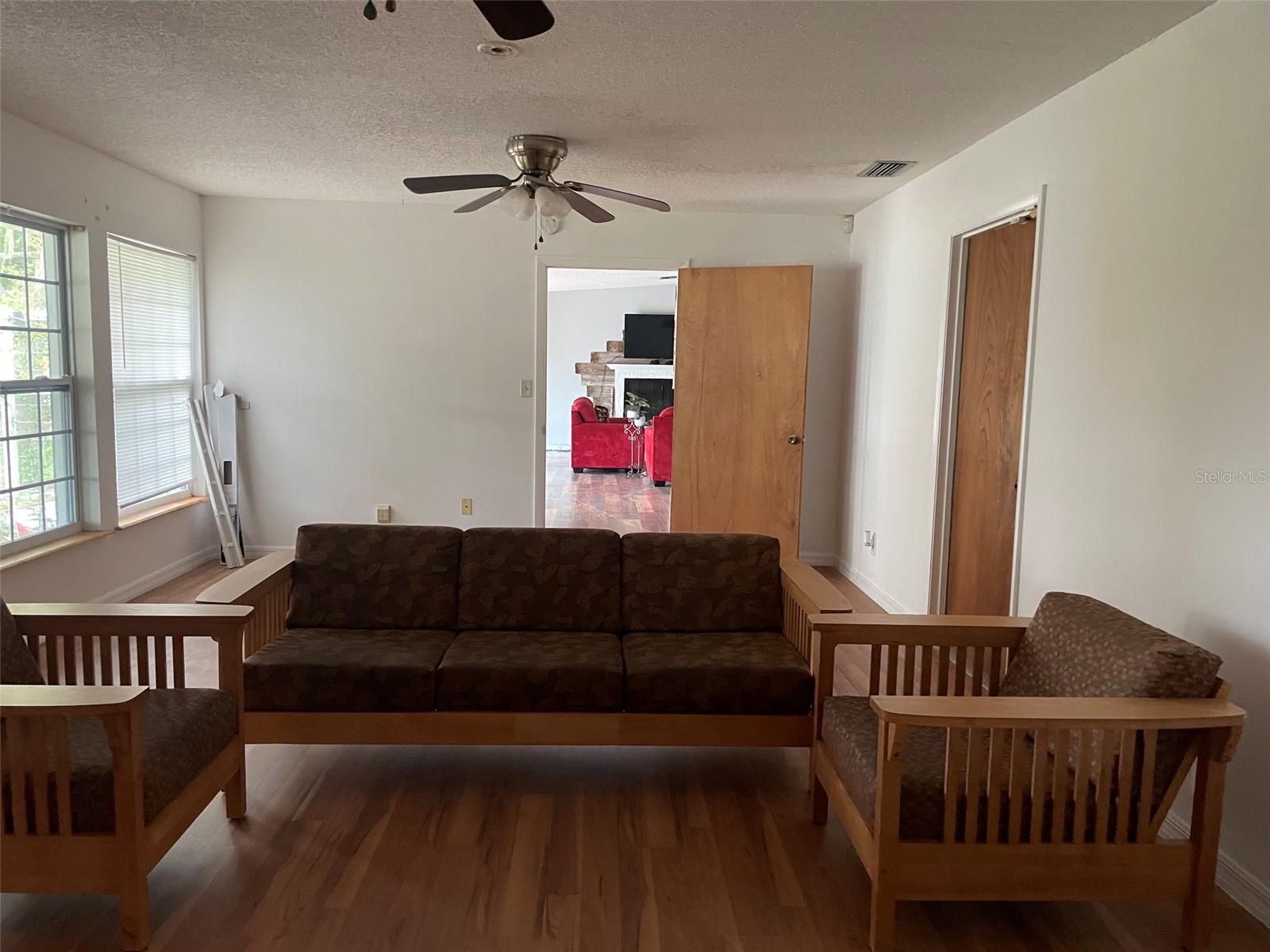 1601 STEPHENS RD — photo 9