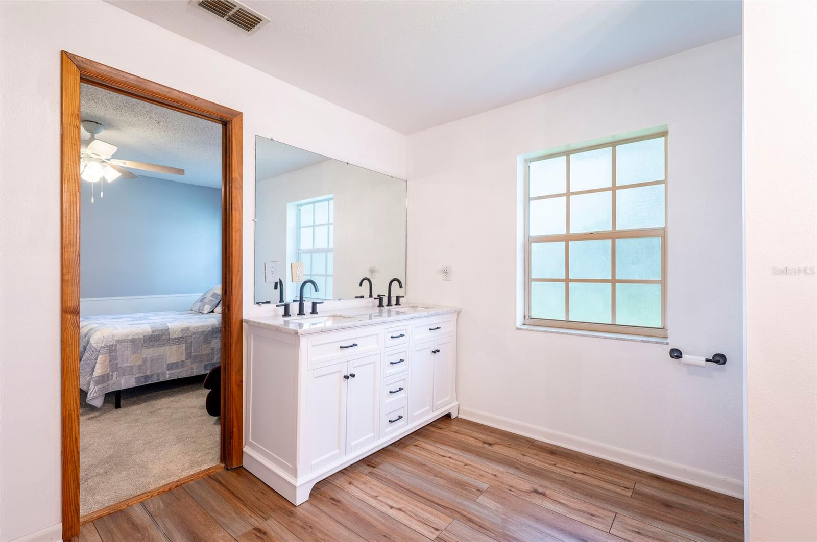 12055 MURRAY AVE — photo 20