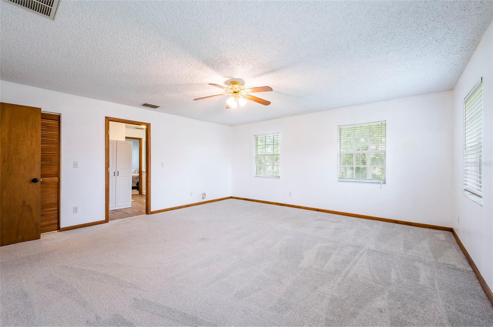 12055 MURRAY AVE — photo 23
