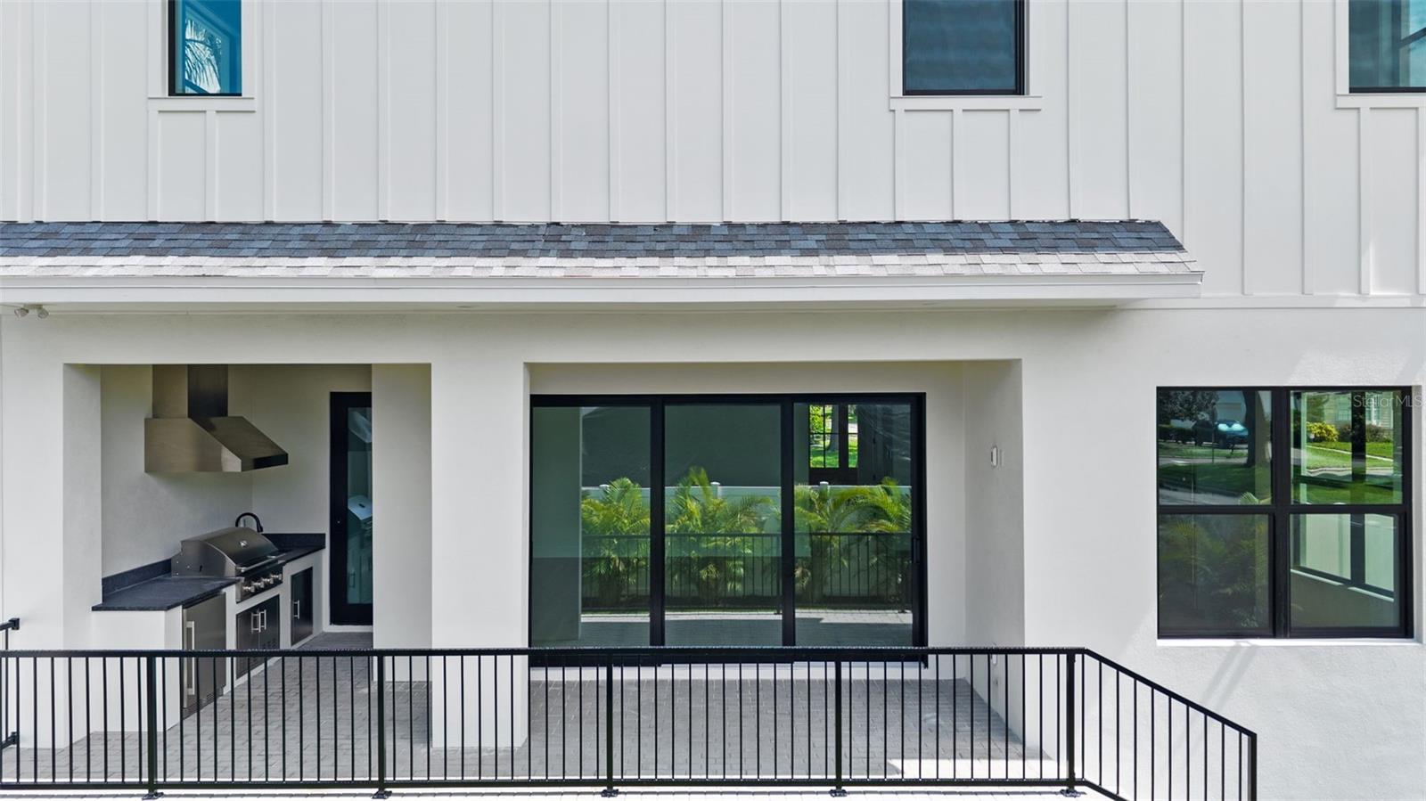 4302 W OBISPO ST — photo 44