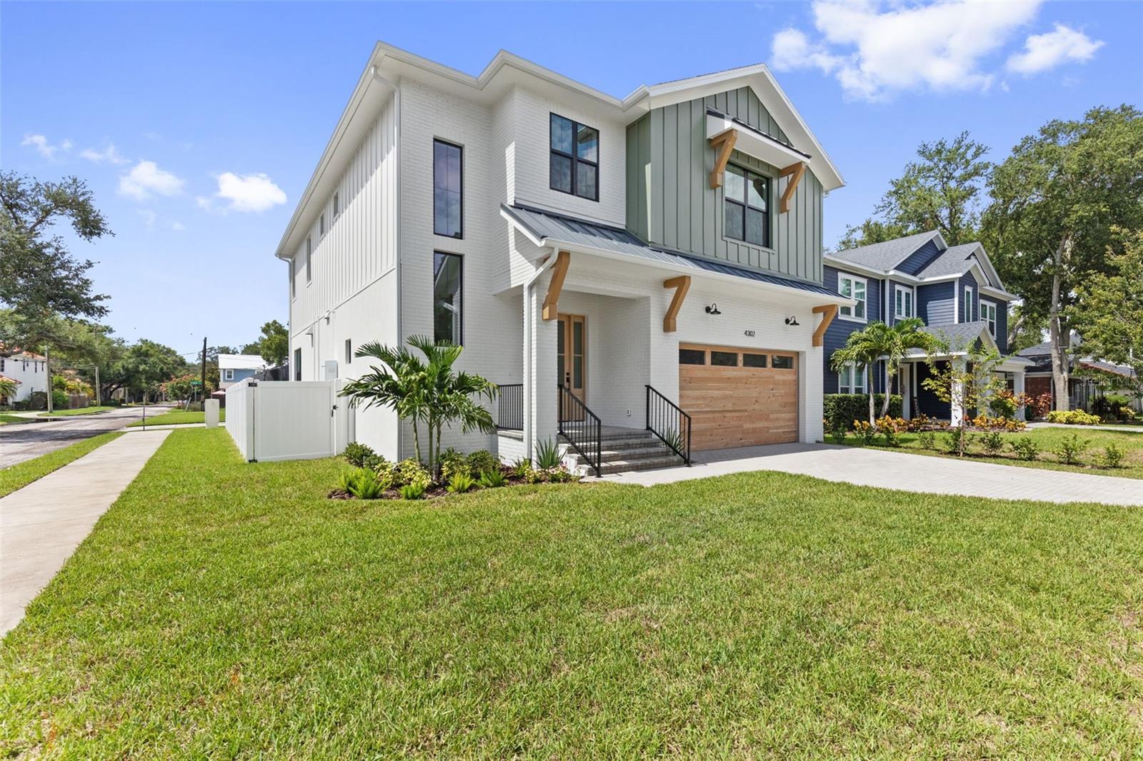 4302 W OBISPO ST — photo 2