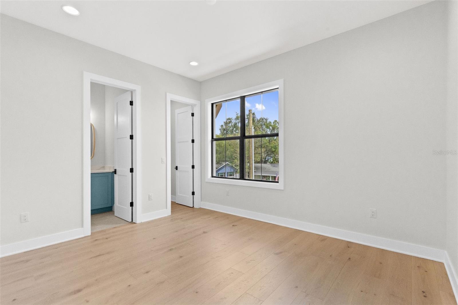 4302 W OBISPO ST — photo 22