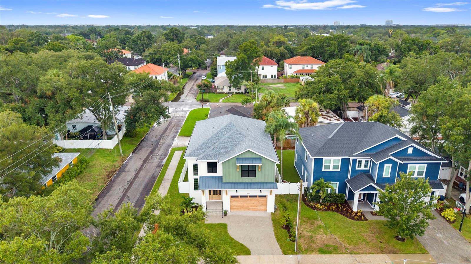 4302 W OBISPO ST — photo 47