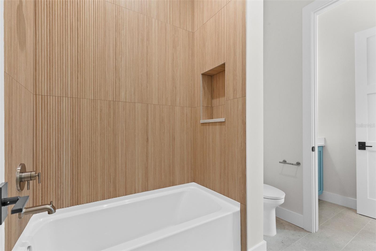 4302 W OBISPO ST — photo 25