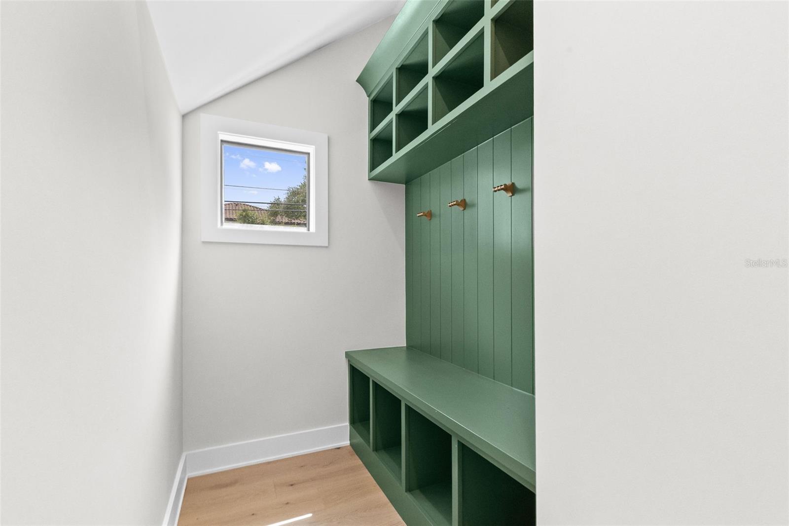 4302 W OBISPO ST — photo 5