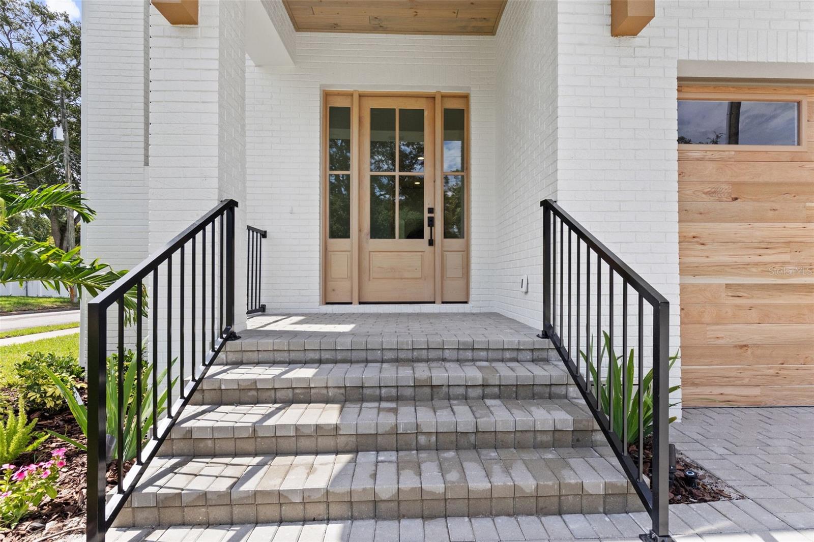 4302 W OBISPO ST — photo 10