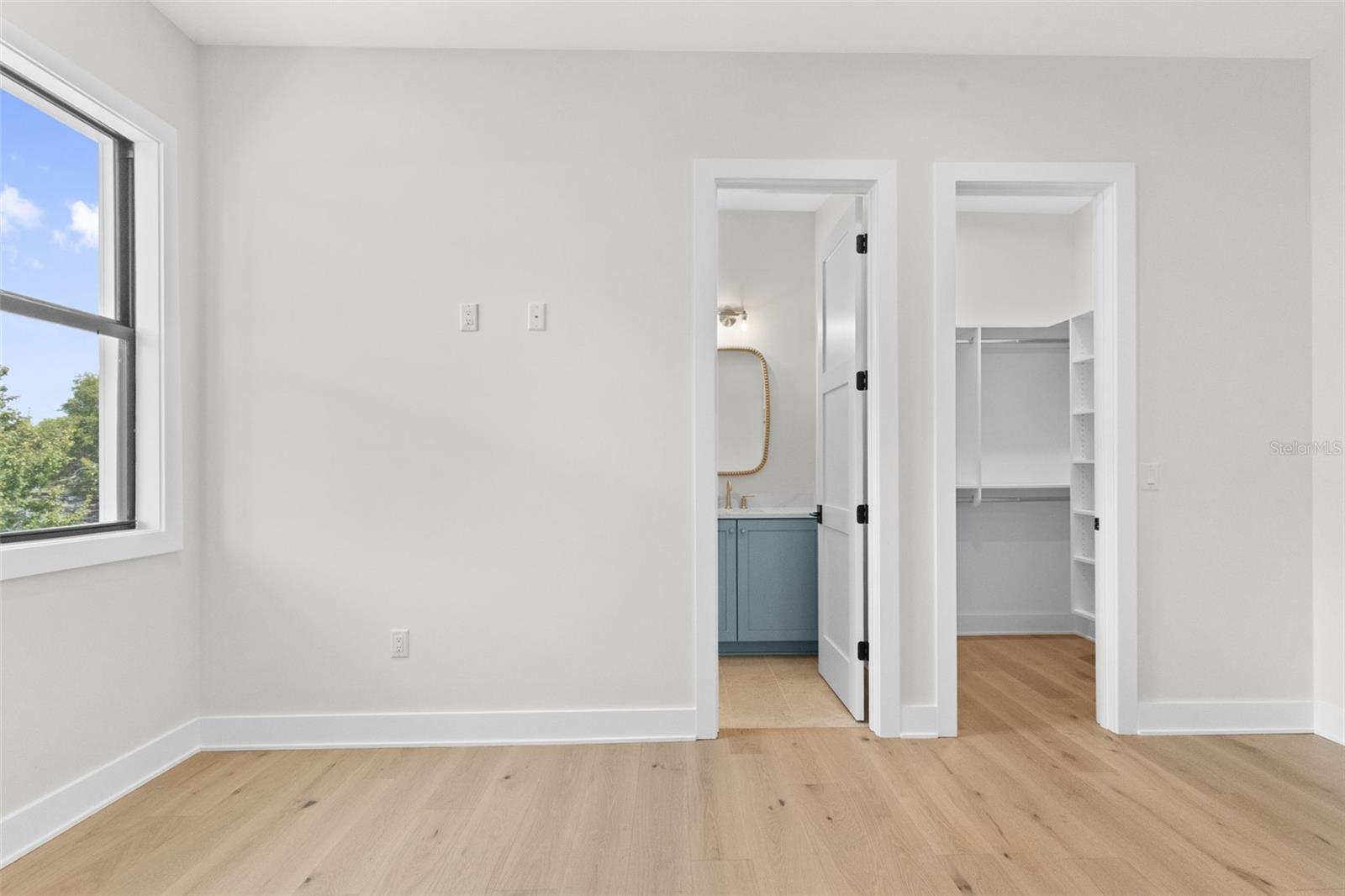 4302 W OBISPO ST — photo 27