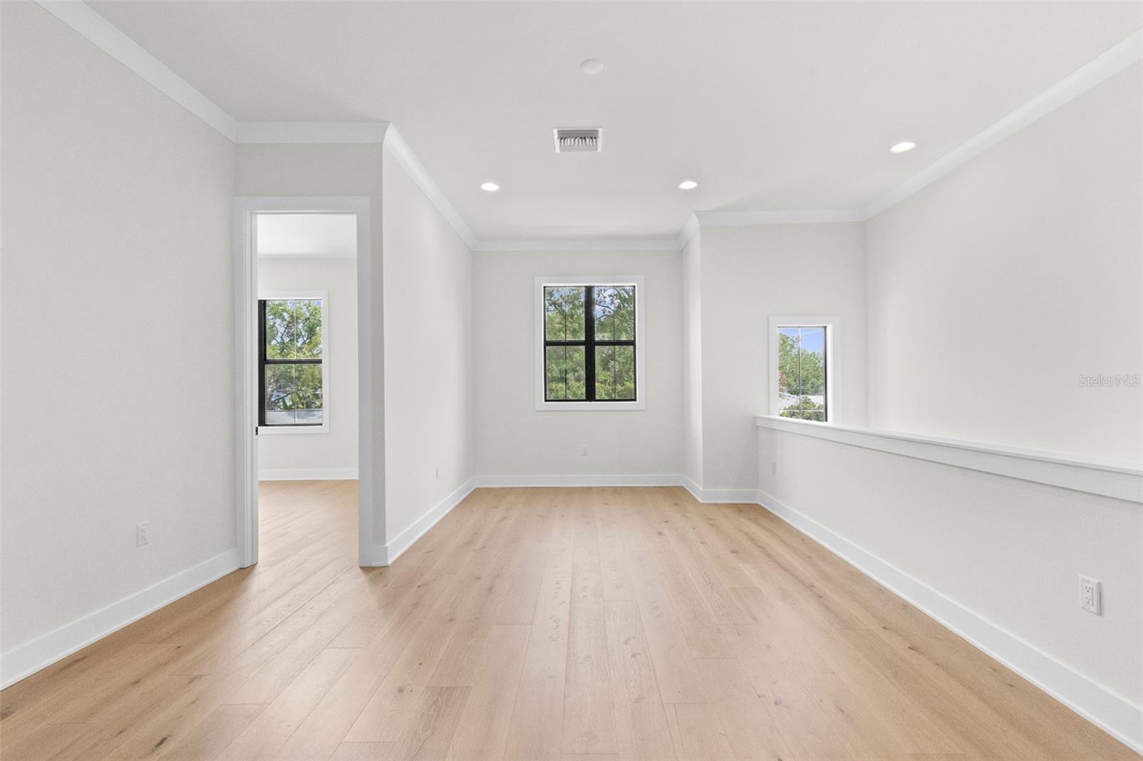 4302 W OBISPO ST — photo 21