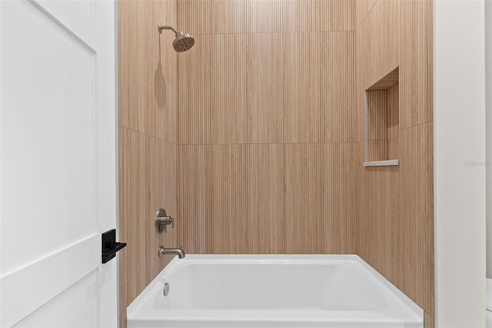 4302 W OBISPO ST — photo 24