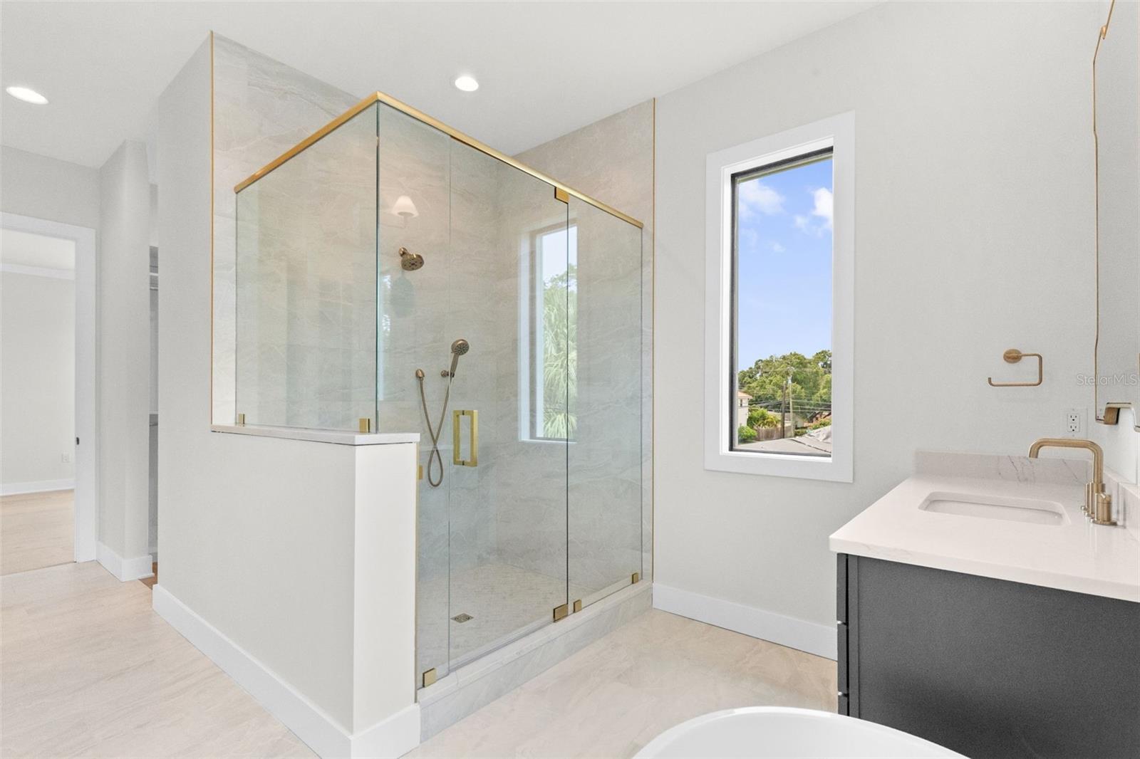 4302 W OBISPO ST — photo 41