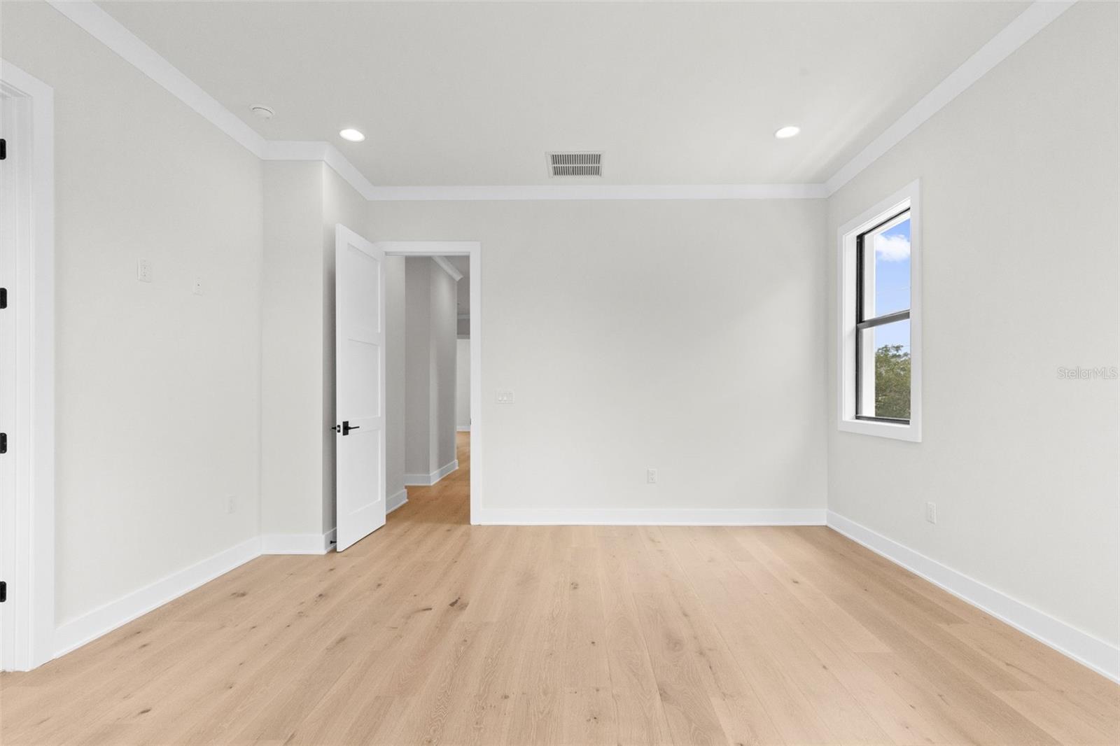 4302 W OBISPO ST — photo 38