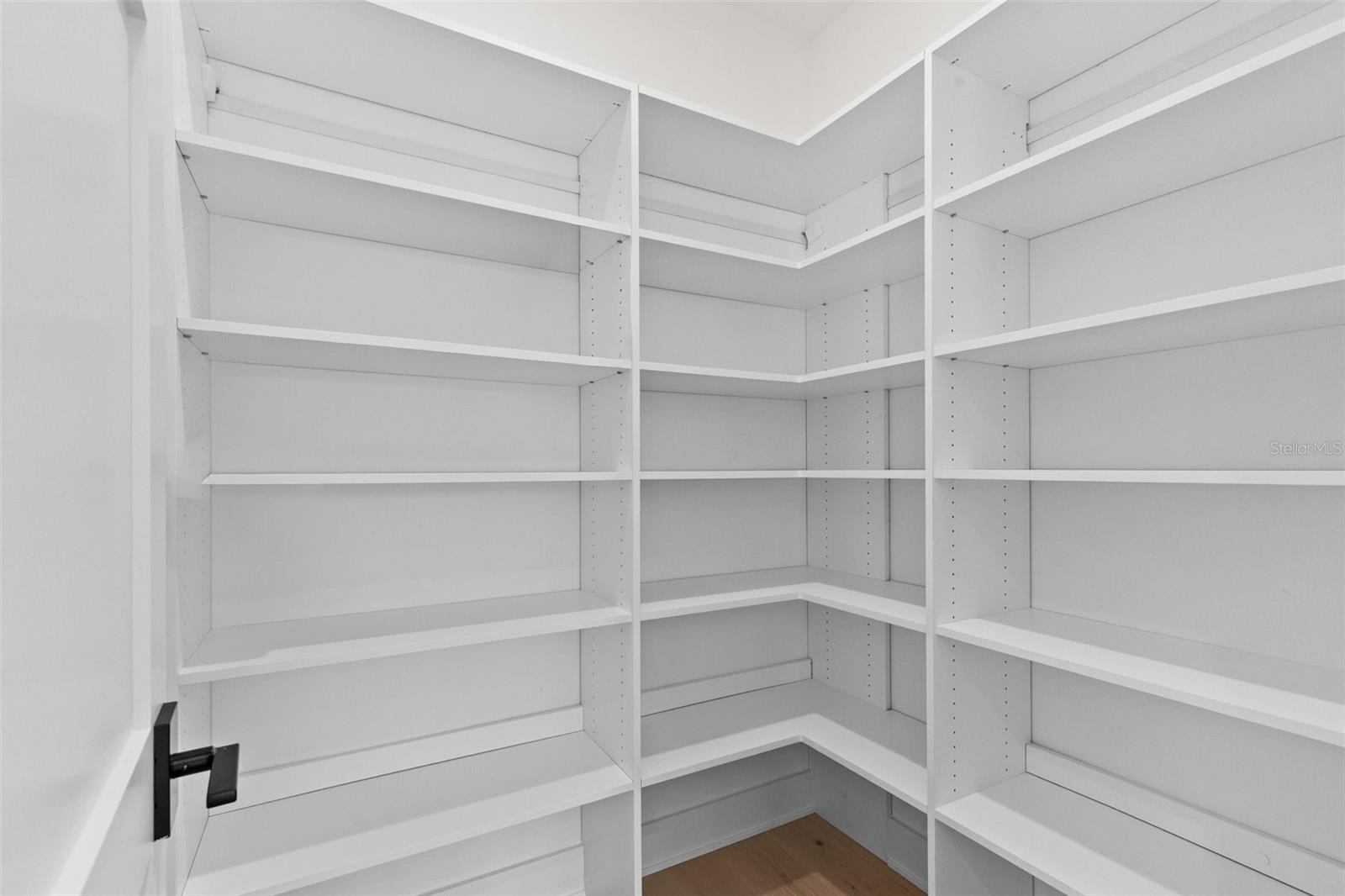 4302 W OBISPO ST — photo 14