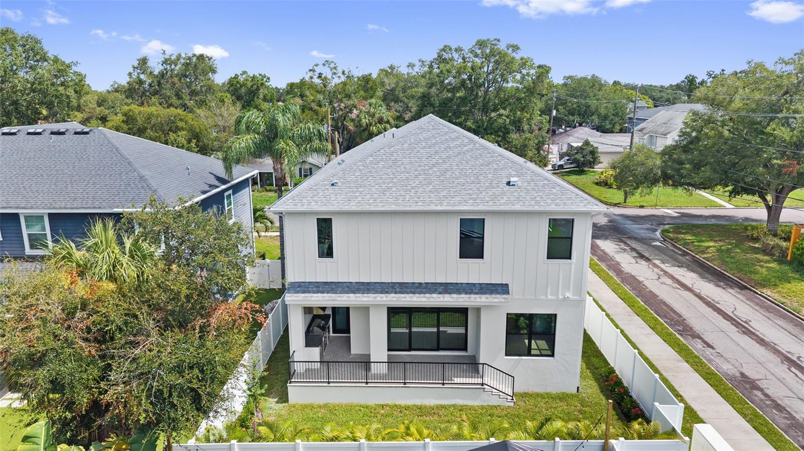 4302 W OBISPO ST — photo 45