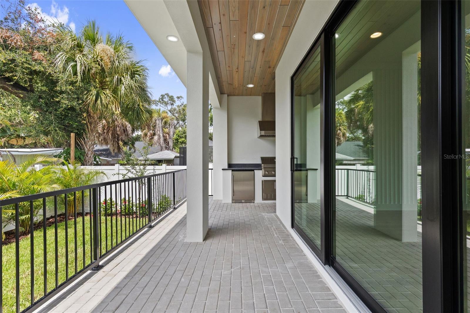 4302 W OBISPO ST — photo 16