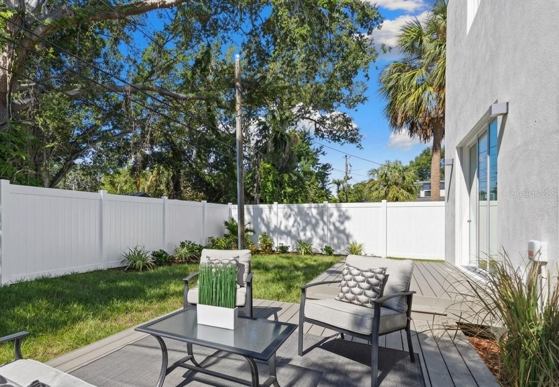 668 NEWTON AVE S — photo 25