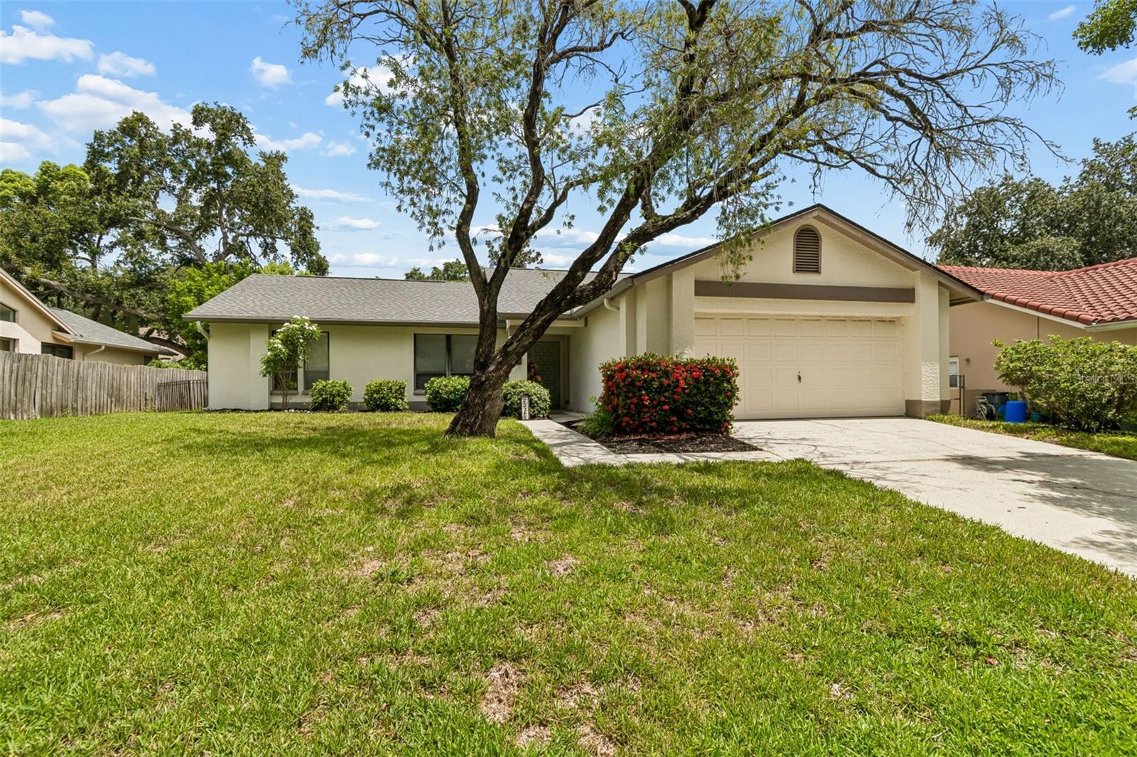 525 WALKER RD — photo 42