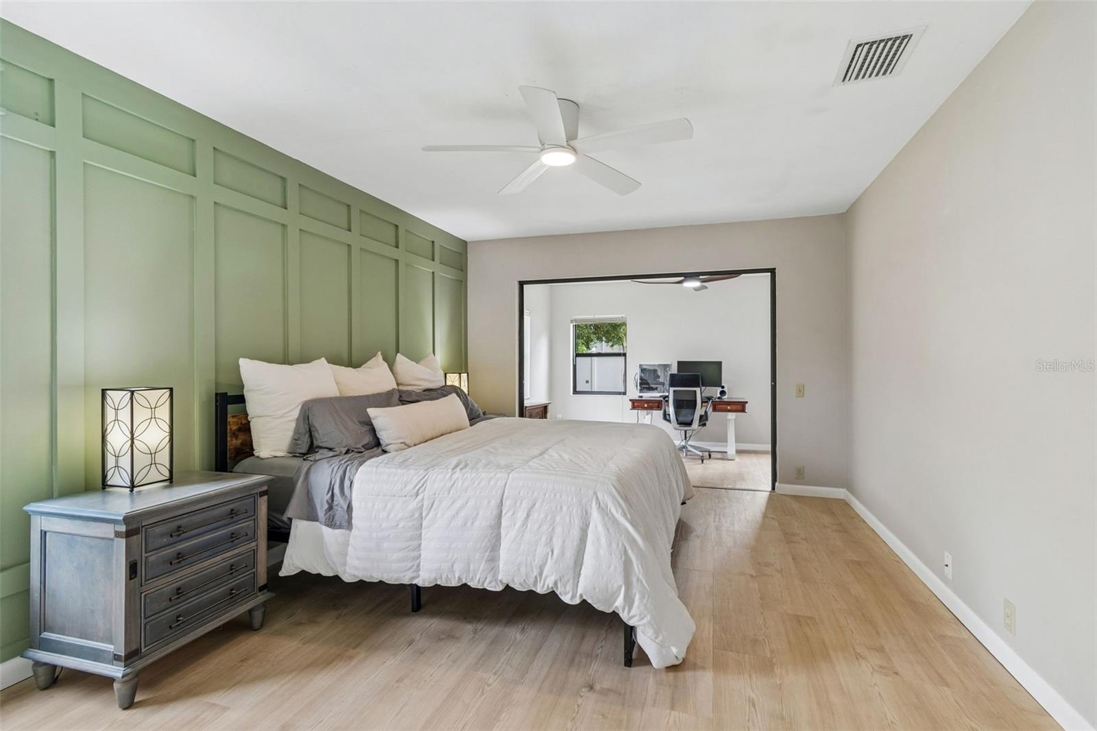 525 WALKER RD — photo 14
