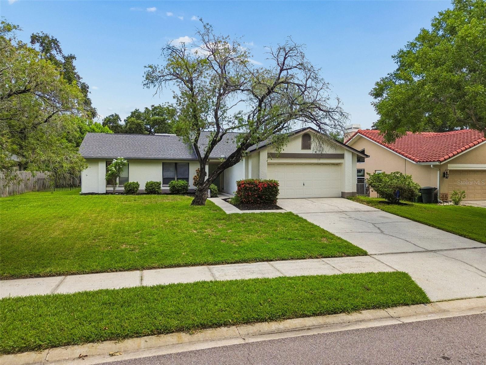 525 WALKER RD — photo 39