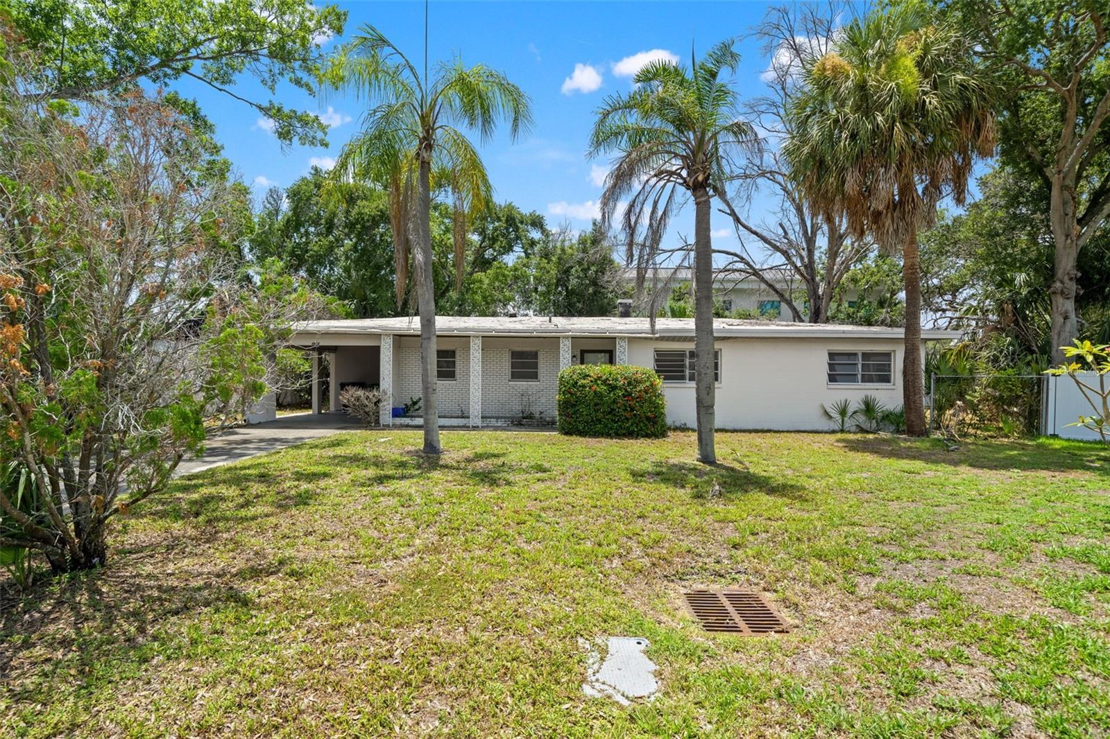 4635 W BAY VILLA AVE — photo 2