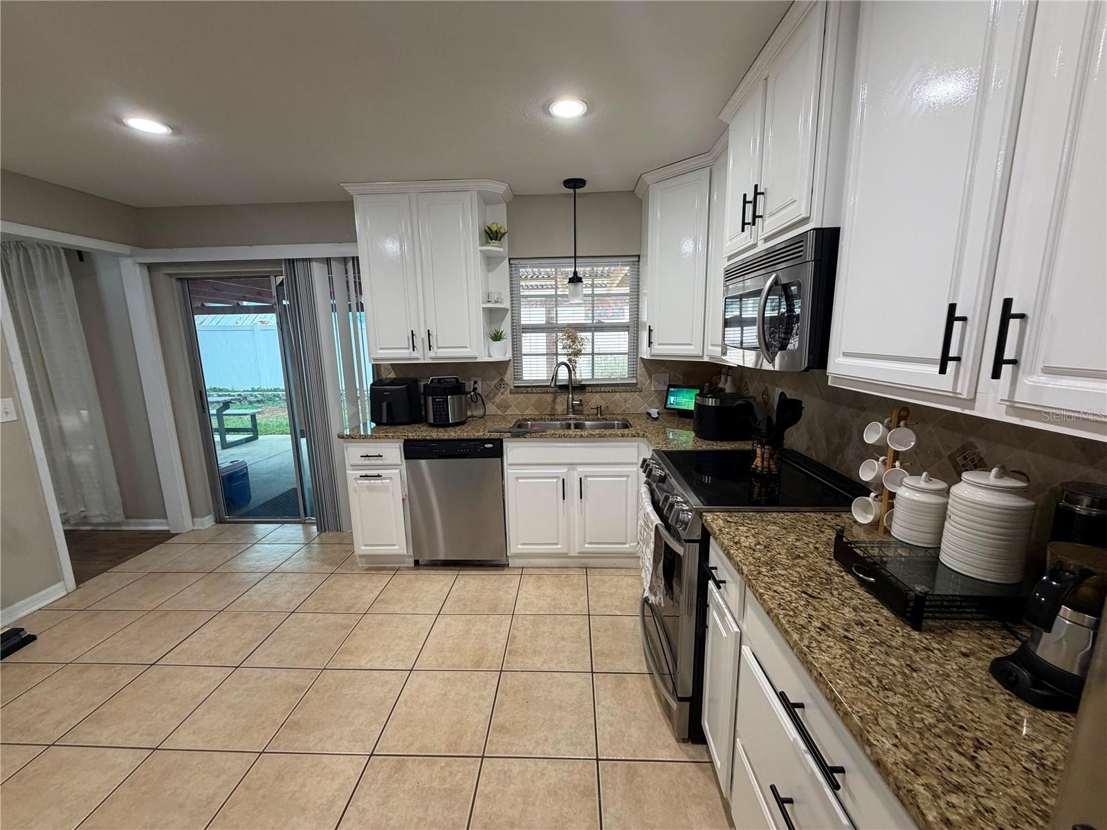 2206 PAVILION PL — photo 12