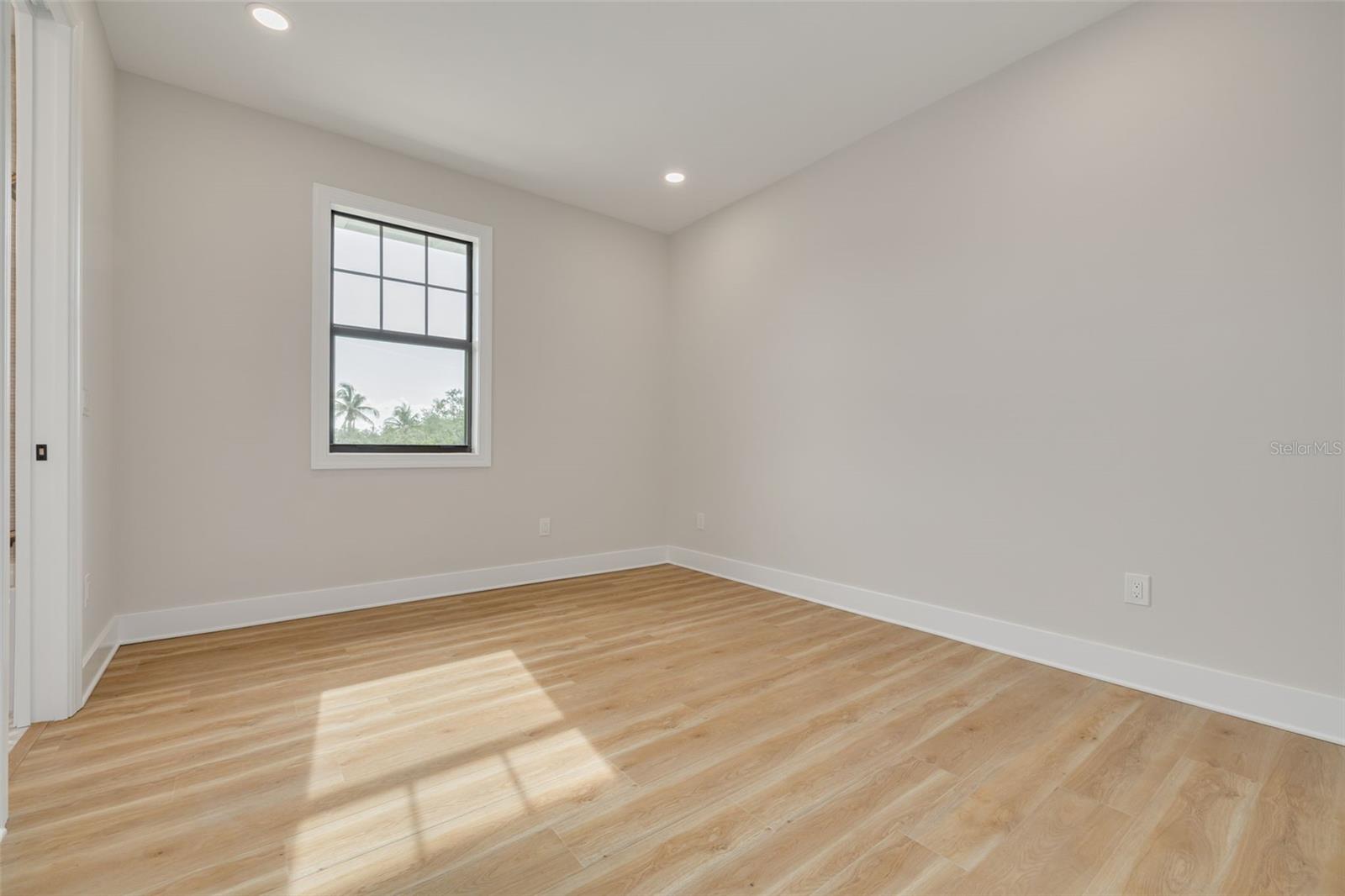 5210 BAYSHORE BLVD #3 — photo 27