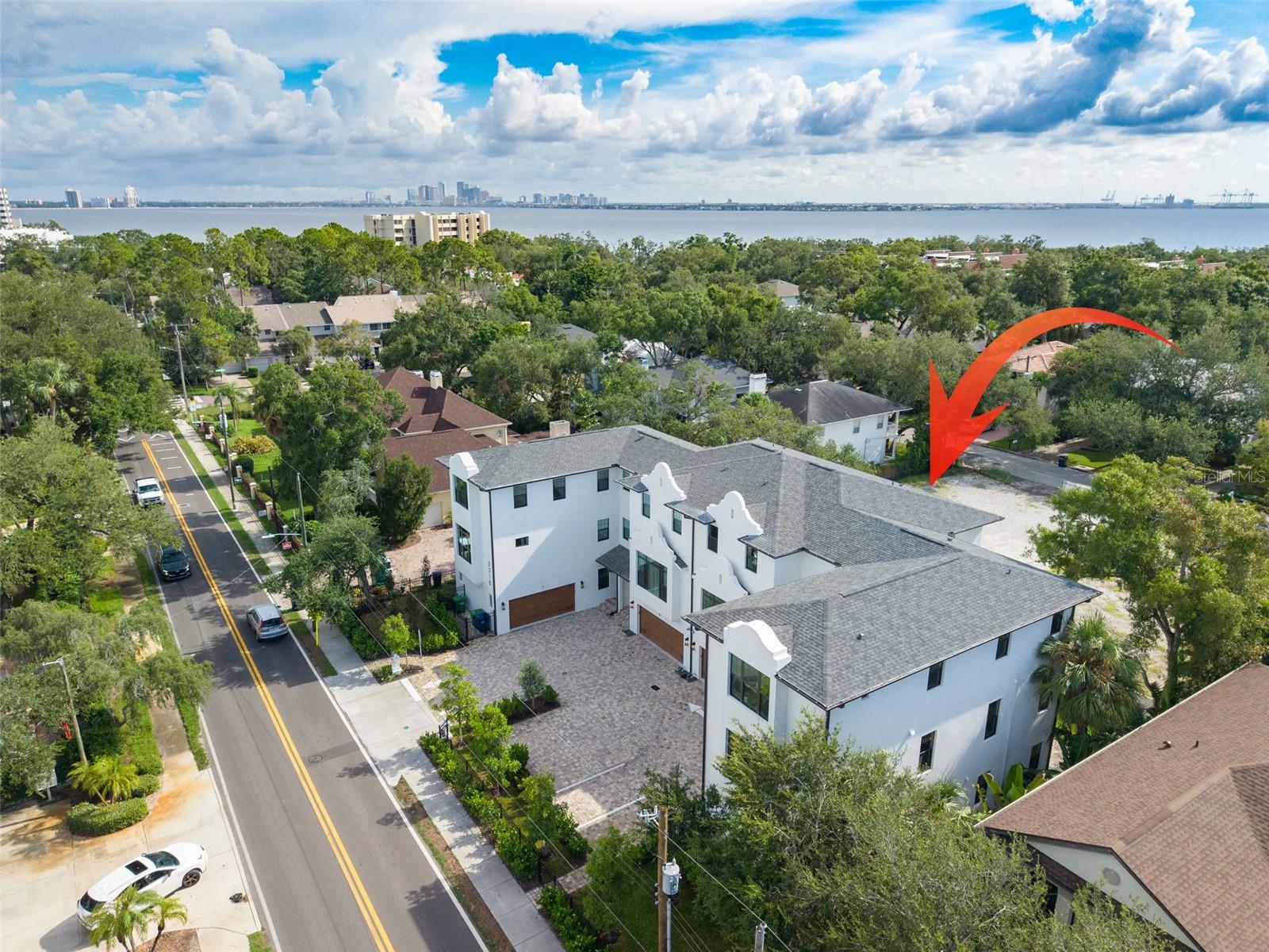 5210 BAYSHORE BLVD #3 — photo 2