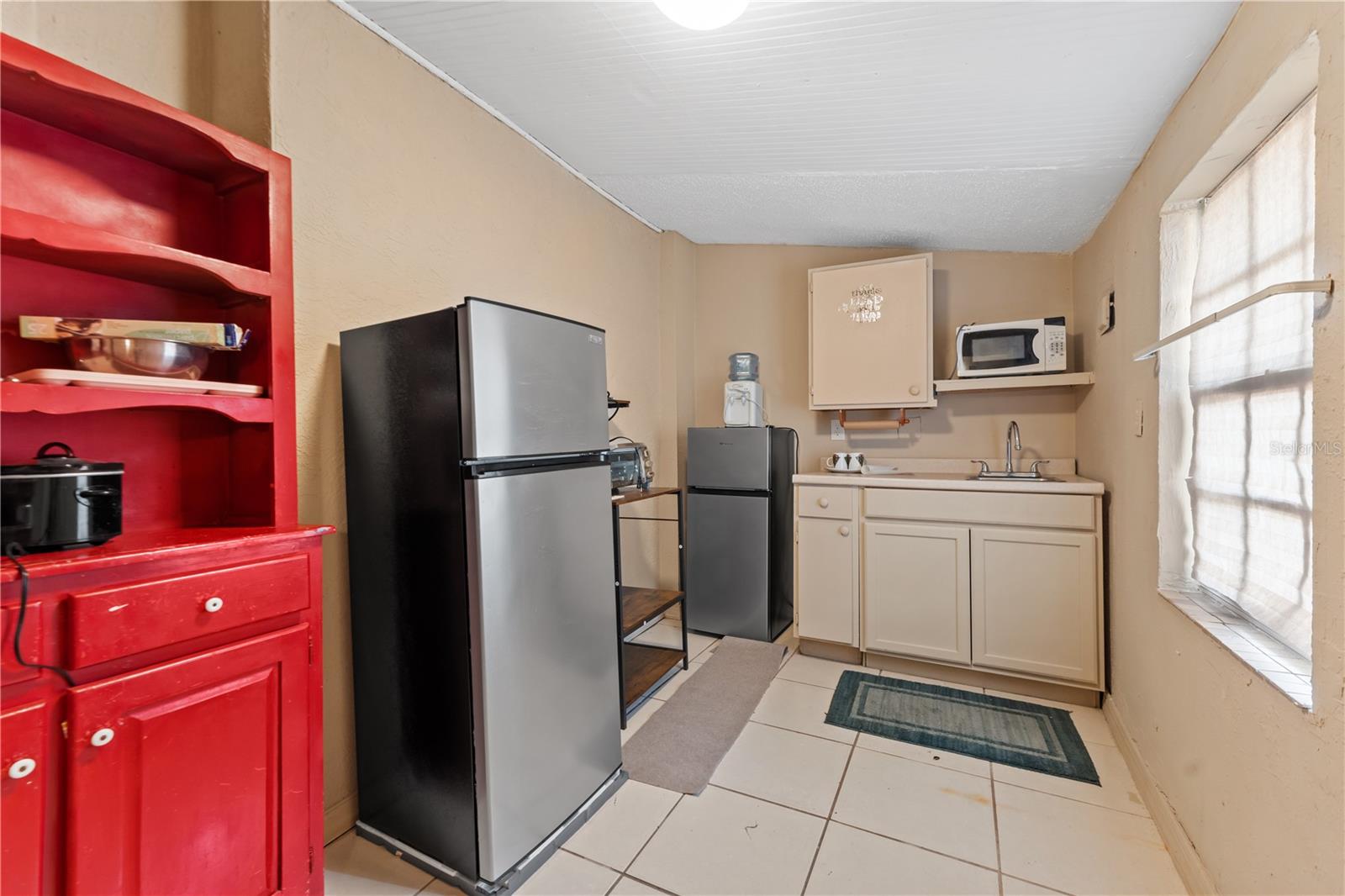 2615 W COMANCHE AVE — photo 39
