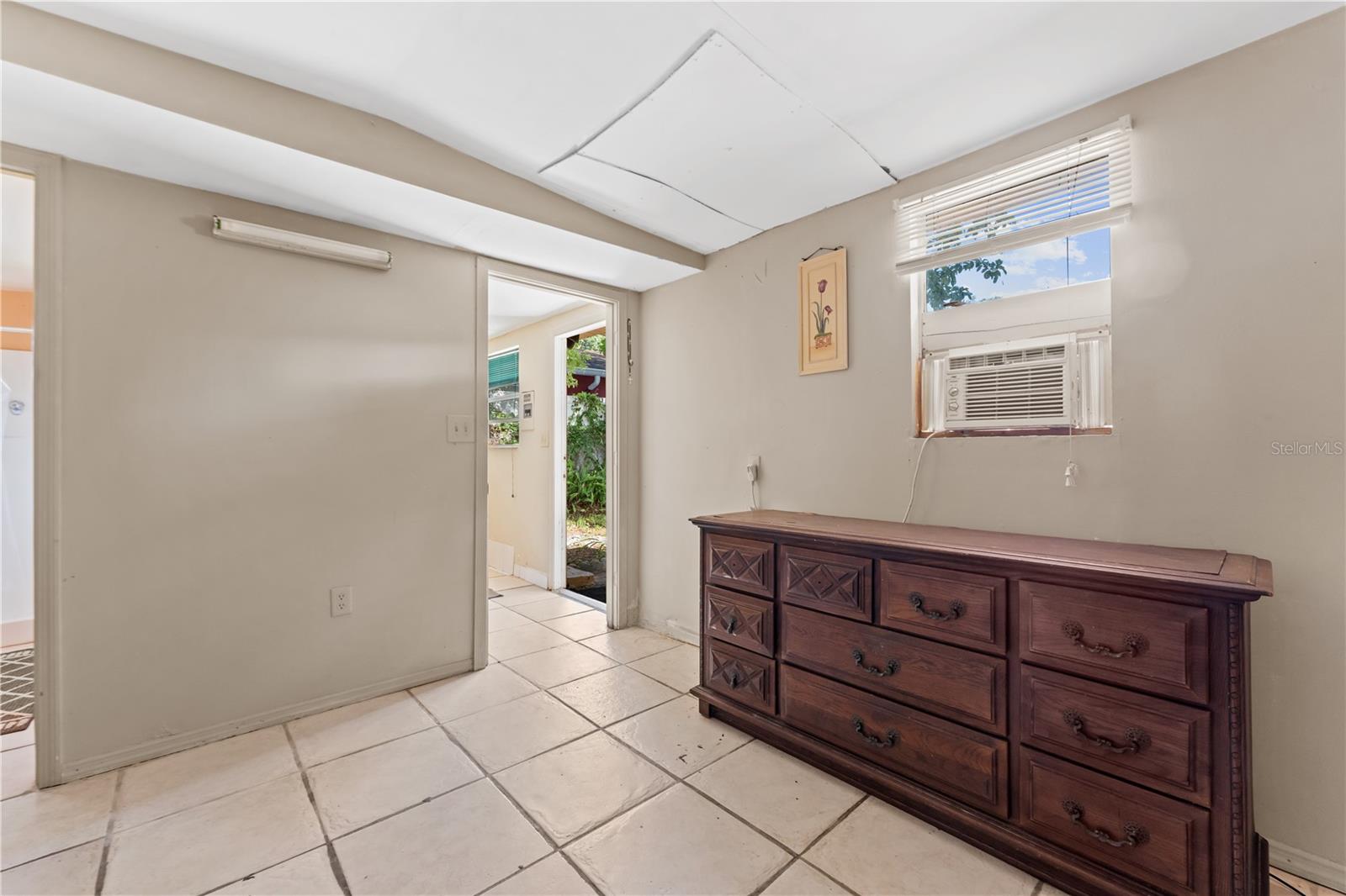 2615 W COMANCHE AVE — photo 40