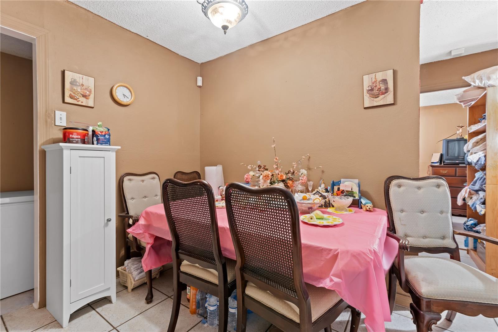 2615 W COMANCHE AVE — photo 28