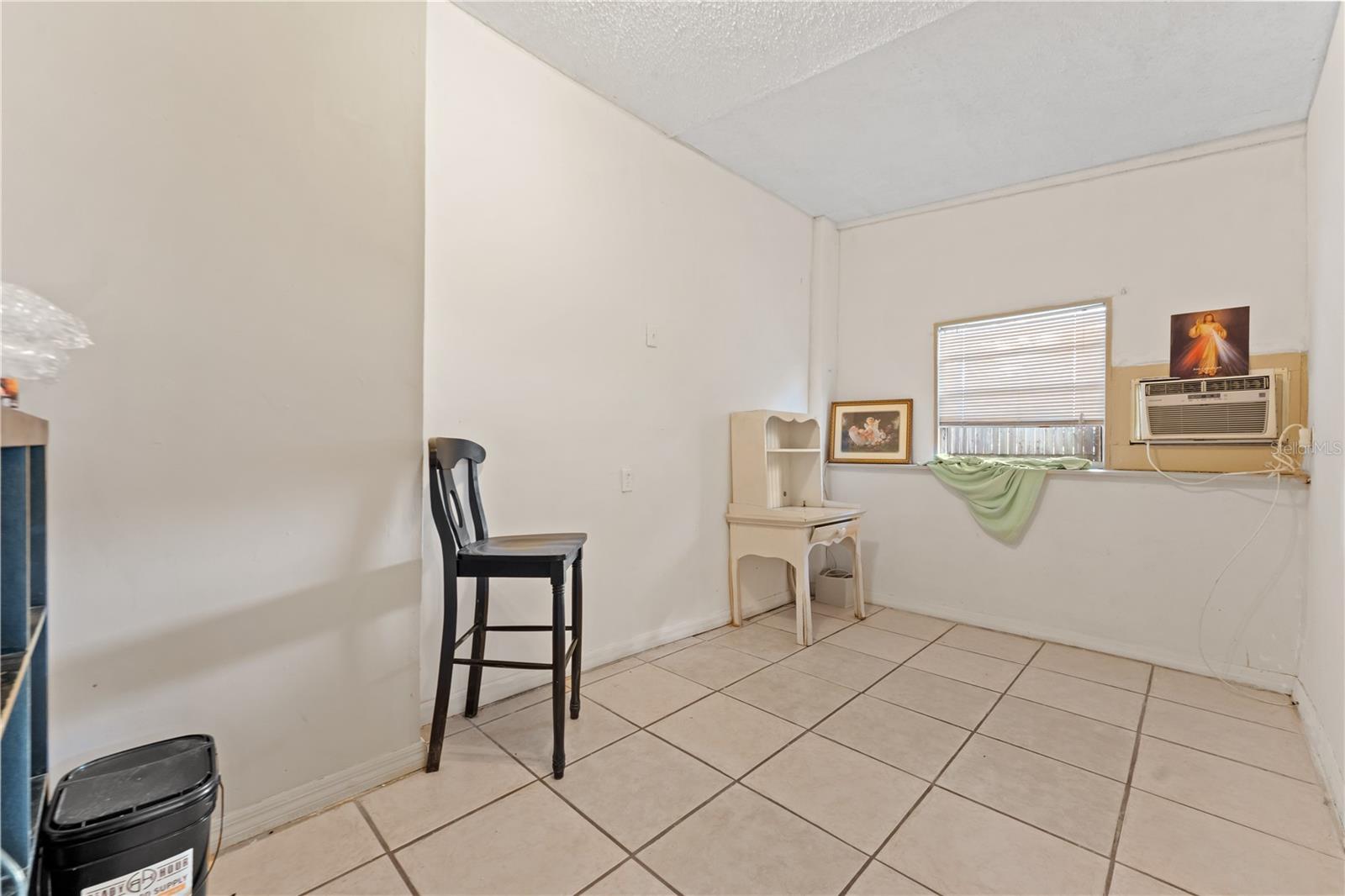 2615 W COMANCHE AVE — photo 36