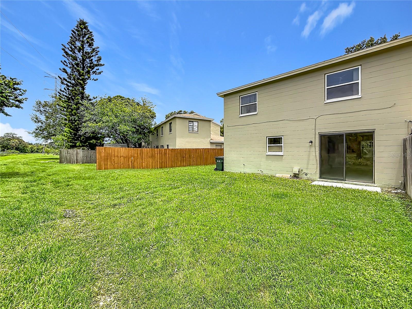 1718 ADAMS CIR S — photo 41